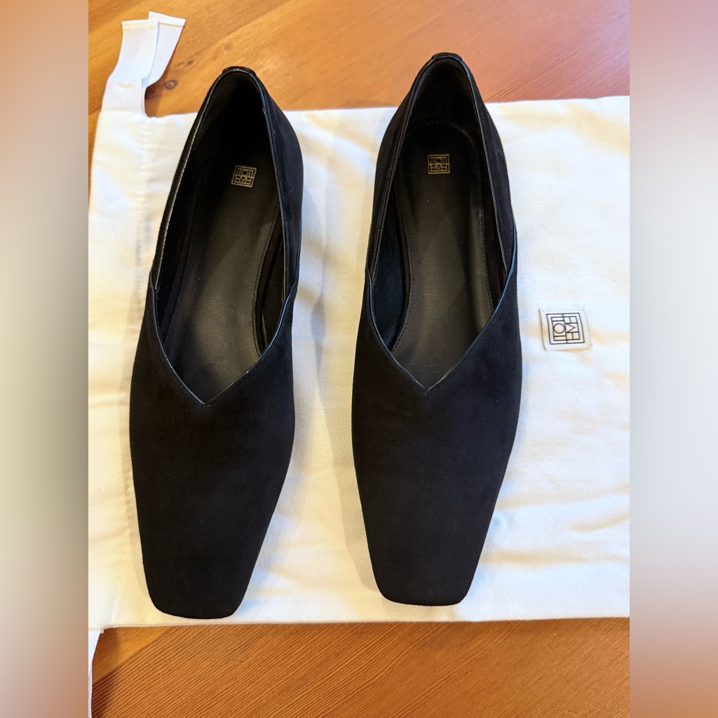 Toteme | Black Suede Square Toe Flats | Eu 40